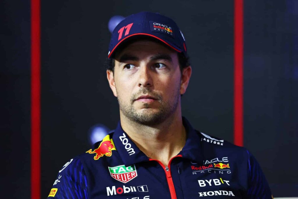 “Checo” Pérez pone en duda su continuidad en Red Bull