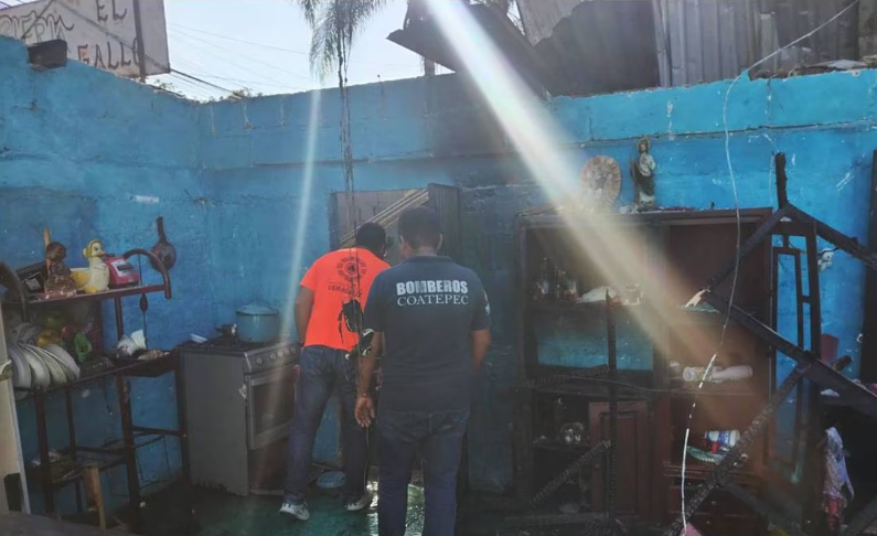 Explosión en vivienda por acumulación de gas en Xalapa deja 4 heridos