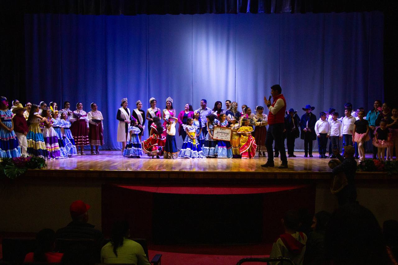 BOLETIN NUM 30 ROMPE RECORD PRESENTACION DE NAPOLEON EN EL TEATRO DEL PUEBLO DE LA 75 FERIA REGIONAL DE LA REVOLUCION DE PABELLON DE ARTEAGA 5