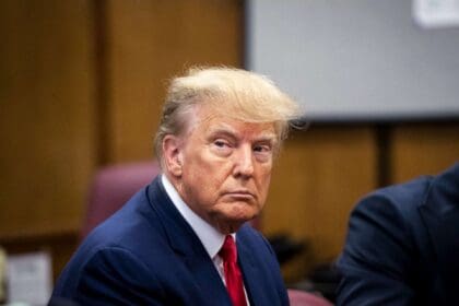 230404 donald trump court room ew 348p 138a82 1
