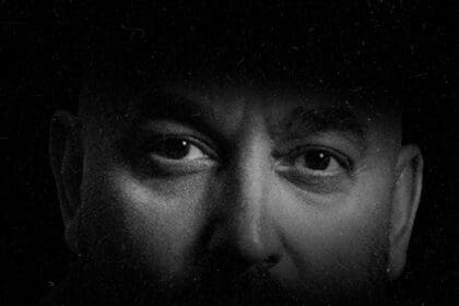 Lupillo Rivera publica sus ojos al estilo Belinda