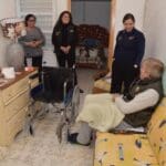 Lleva el DIF Estatal a las casas de personas con discapacidad, sillas de ruedas y andaderas