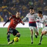Tigres vence a Chivas en el Volcán