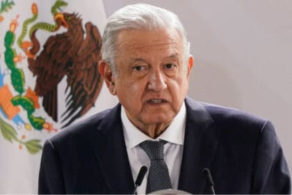 AMLO 1 7
