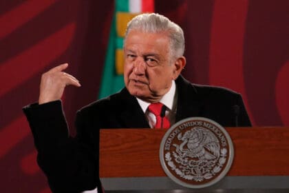 AMLO 11
