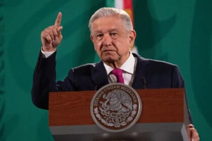 AMLO 13