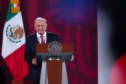 AMLO 9 2