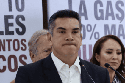 Autoridades migratorias retienen a Alito Moreno en el AICM 1