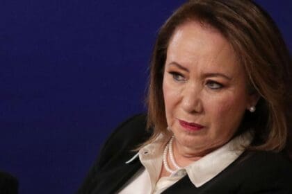 CI472ECTYRCKDLLSFVMTB5OF6E 1