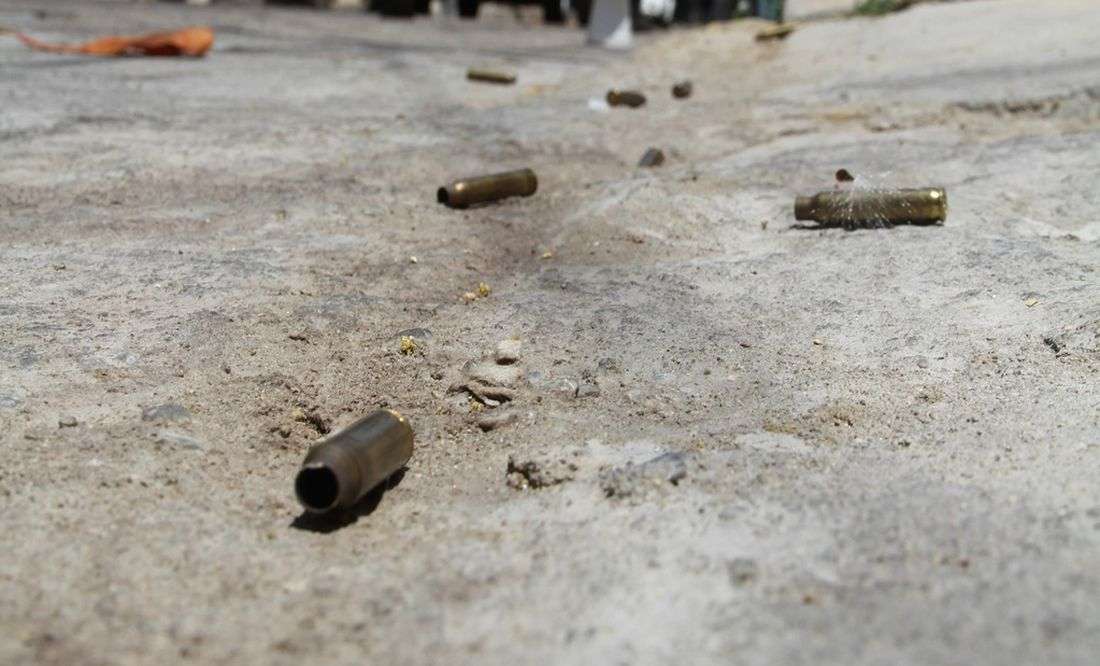 Ataque armado a pasajeros de una camioneta deja un muerto en Morelos