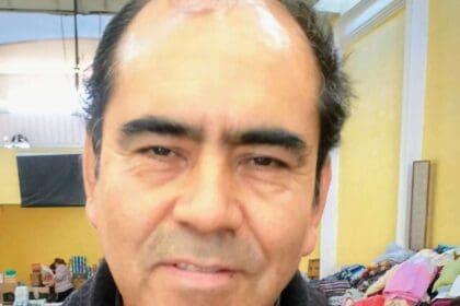 El padre con la virgen del milagro 1