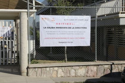 Escuela secundaria numero 42 se manifiestan 3 scaled 1