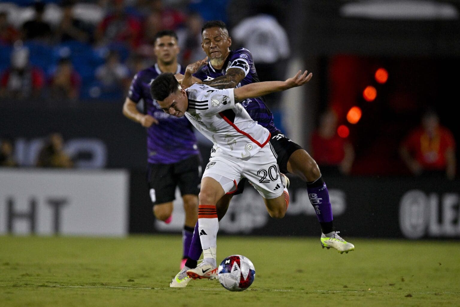 F2ktVTBXIAAv8pG scaled 1