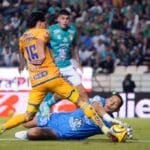 Tigres vence a León con el gol 200 de Gignac