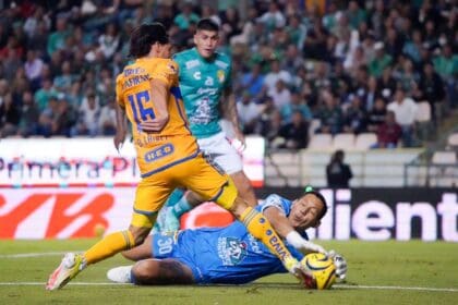 Tigres vence a León con el gol 200 de Gignac