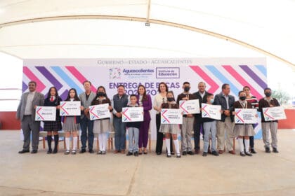 Gobierno del Estado boletin 1 becas