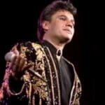 Juan Gabriel no escribió "Amor eterno" para su madre