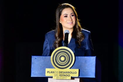 LLAMA TERE GRANDE COLOR scaled e1681405898136