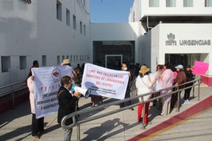 Manifestacion de Jubilados del ISSSSTE 1 scaled 1