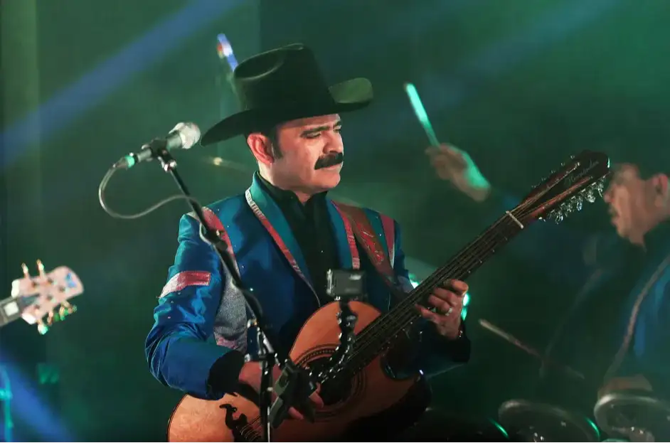 Mario Quintero Lara of Los Tucanes de Tijuana 02 Live in Texas jan 2017 billboard 1548 1