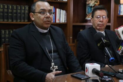 Rueda de prensa del Obispado 3 scaled 1