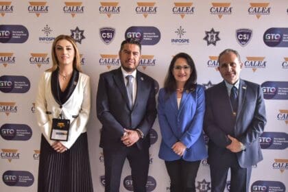 TERE SECRETARIO COLOR