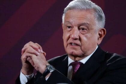 AMLO plantea eliminar pluris y reducir gastos de campaña a partidos