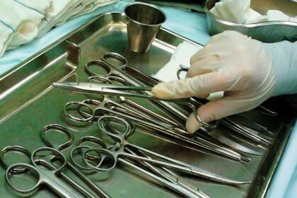 at1215 limpieza instrumental quirugico cabecera