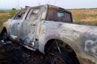 camioneta quemada cover 1