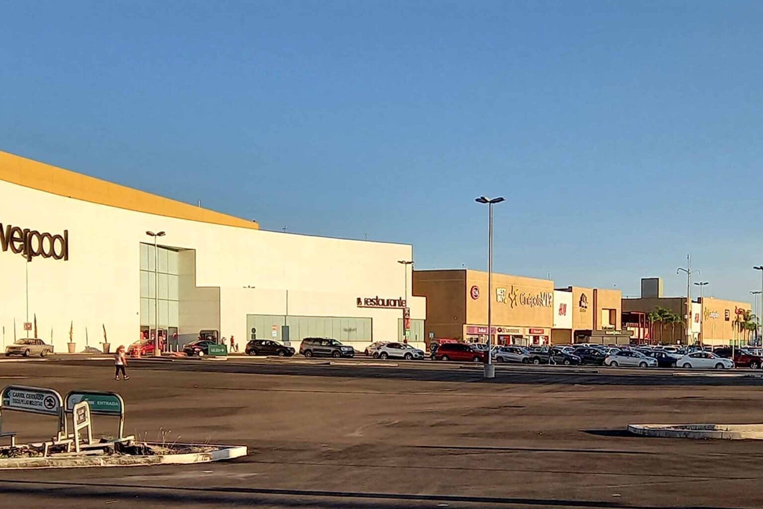 centros comerciales locales 08012021