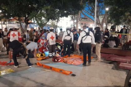 colapsan gradas en desfile previo a la noche de rabanos en oaxaca 3 1