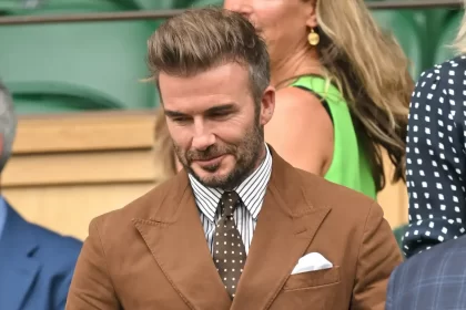 david beckham outfits prendas para verte elegante y relajado saco cafe 1