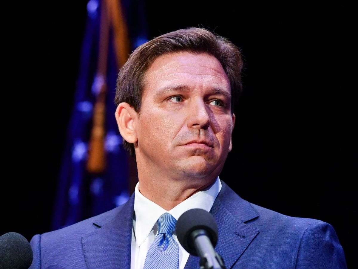 Ron DeSantis termina fallida campaña con pifia