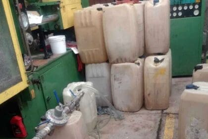 hallan toma clandestina combustible bidones 1