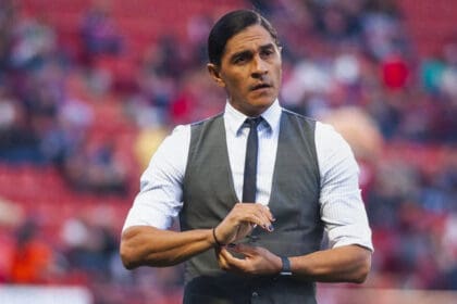 Paco Palencia es despedido como entrenador del Sporting en Costa Rica