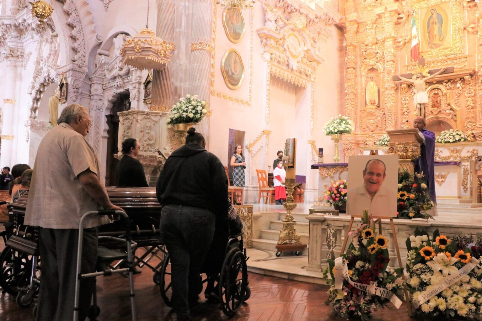 misa de cuerpo presente de Max 11 scaled 1