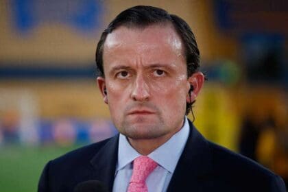 peligra continuidad de mikel arriola en liga mx 1