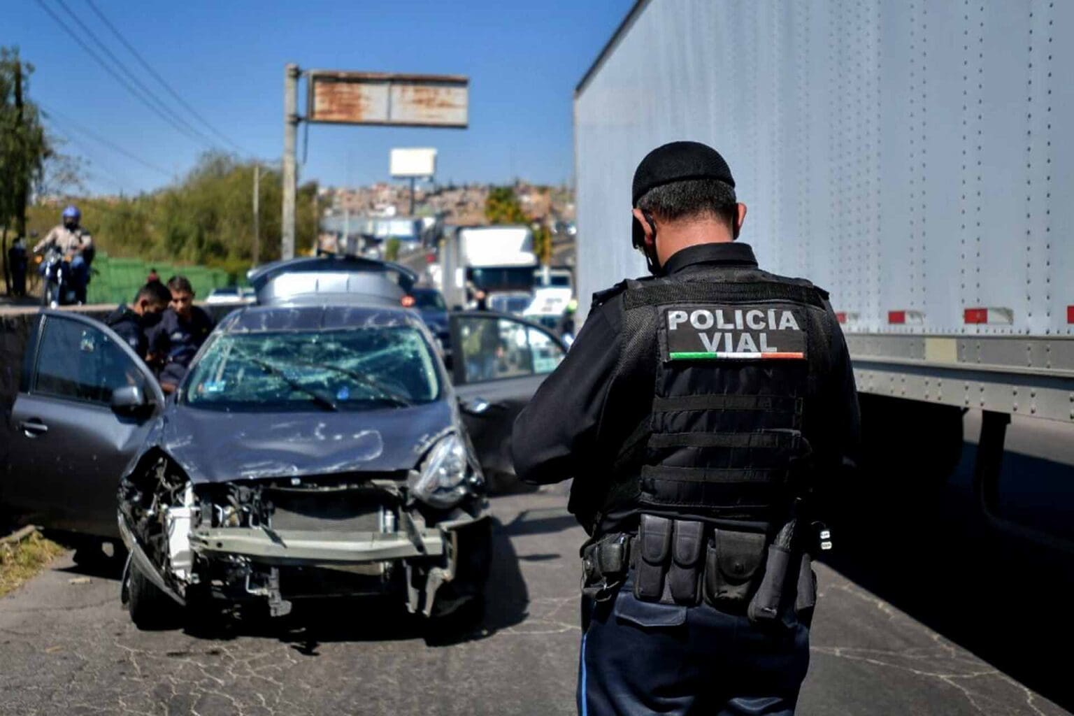 trailer impacta carro 09022021