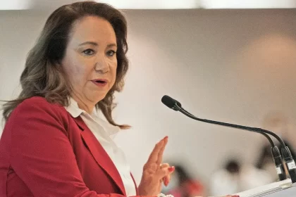 yasmin esquivel cuartoscuro 847423 impreso.jpg 1902800913 1