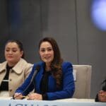 Anuncia Tere el 50% de descuento en tarjetas de transporte a estudiantes
