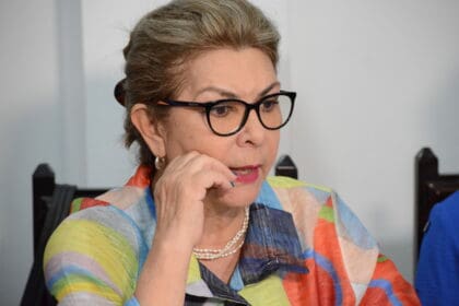 Muerte de Carlos Urzúa amerita investigación: Angélica de la Peña