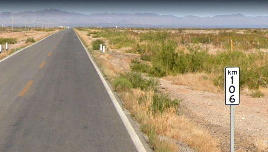 Hallan cuerpos de 3 hombres en la carretera en Ciudad Juárez