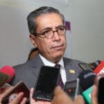 Decisión de que abandone el cargo de fiscal está en la cancha de la gobernadora: Figueroa