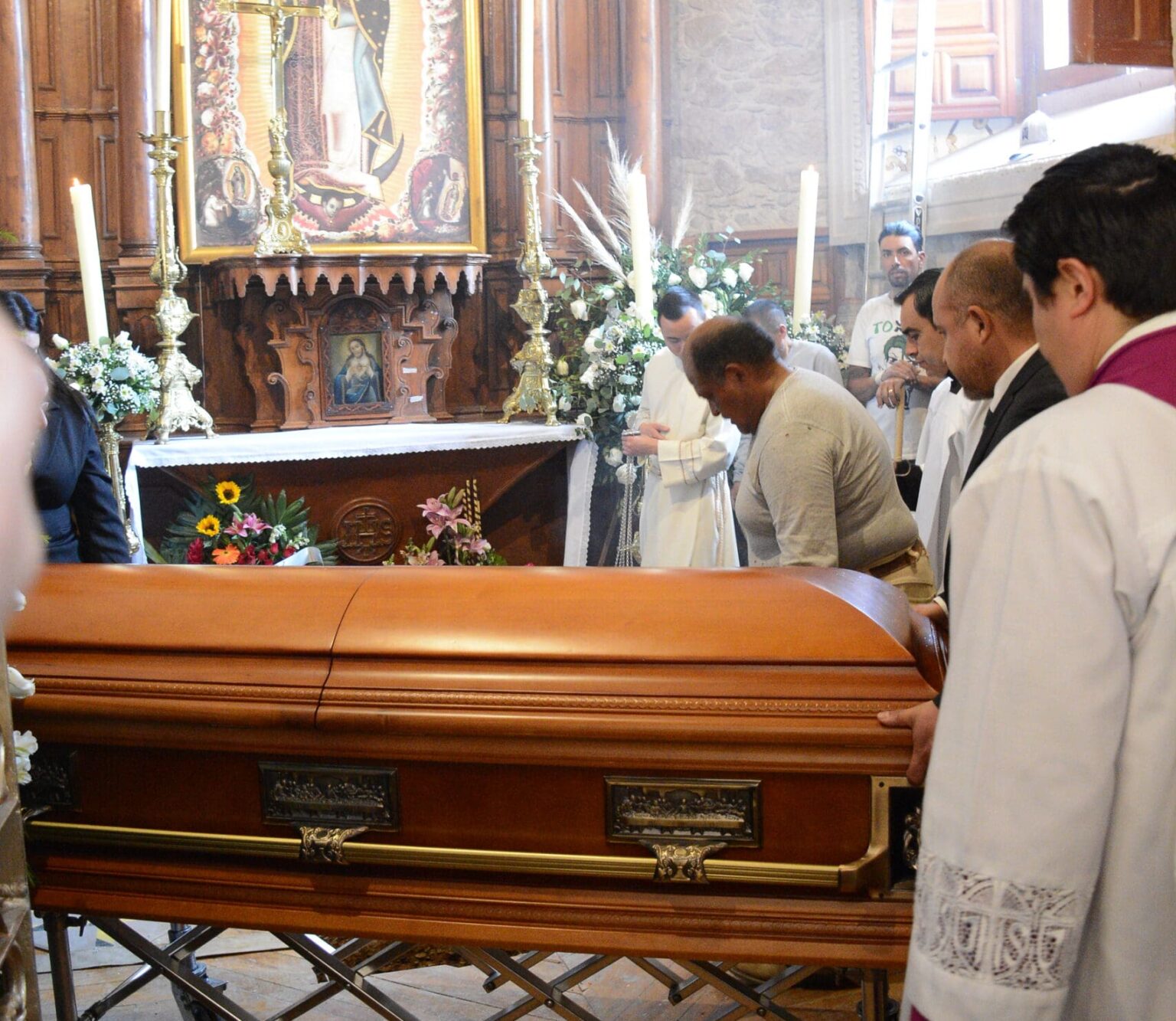 Dan el último adiós al padre Chuy