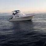 La Armada de Ecuador rescata a 9 turistas de embarcación que se varó en las Galápagos