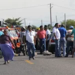 Sección 22 del SNTE bloquea carreteras en Oaxaca