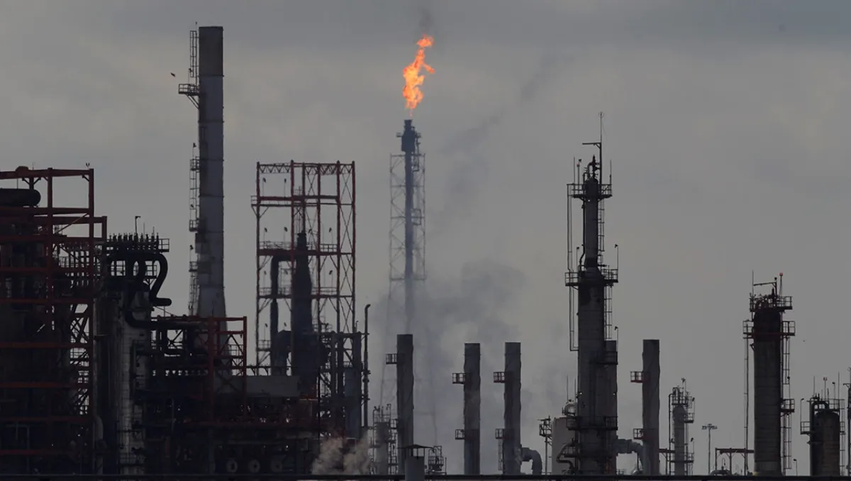 Piden a refinería de Cadereyta comprobar que no contamina