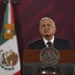 YouTube baja mañanera de AMLO por acoso y bullying contra periodista