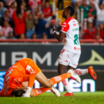 Necaxa sorprende a las Chivas