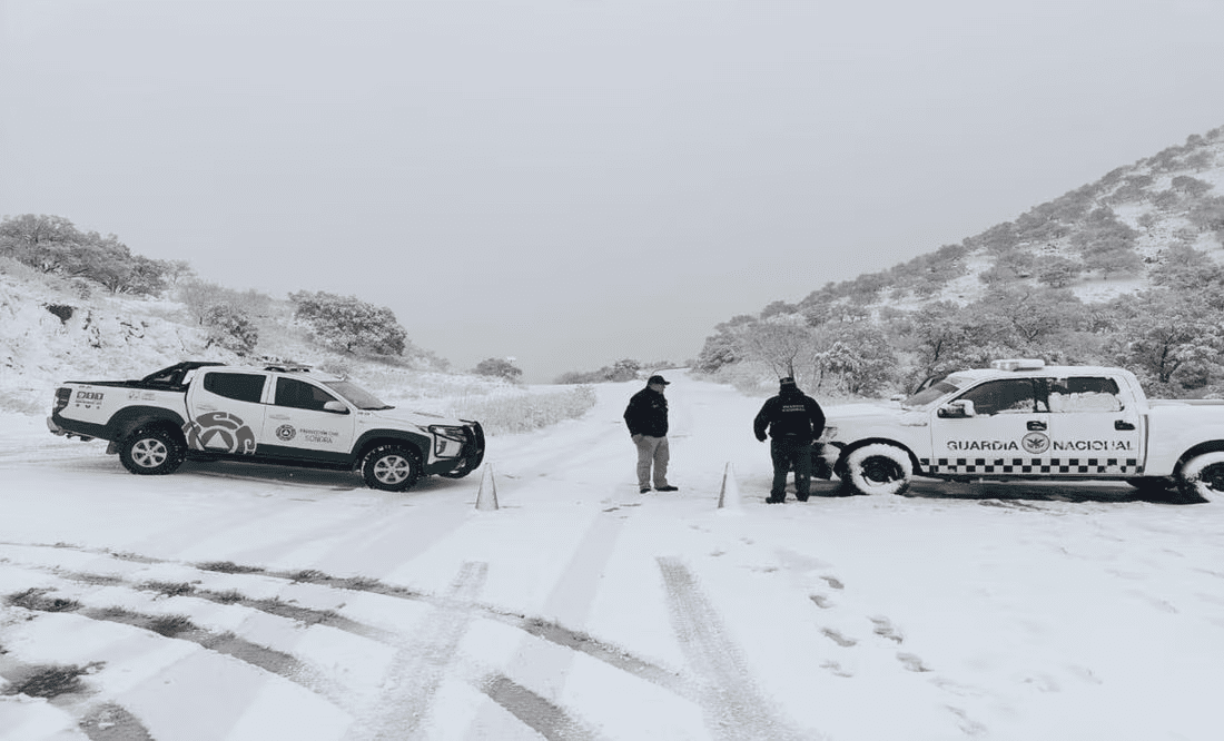 Por nieve, cierran tránsito vehicular en carreteras de Sonora